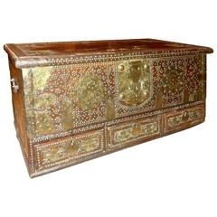 Kuwaiti Chest