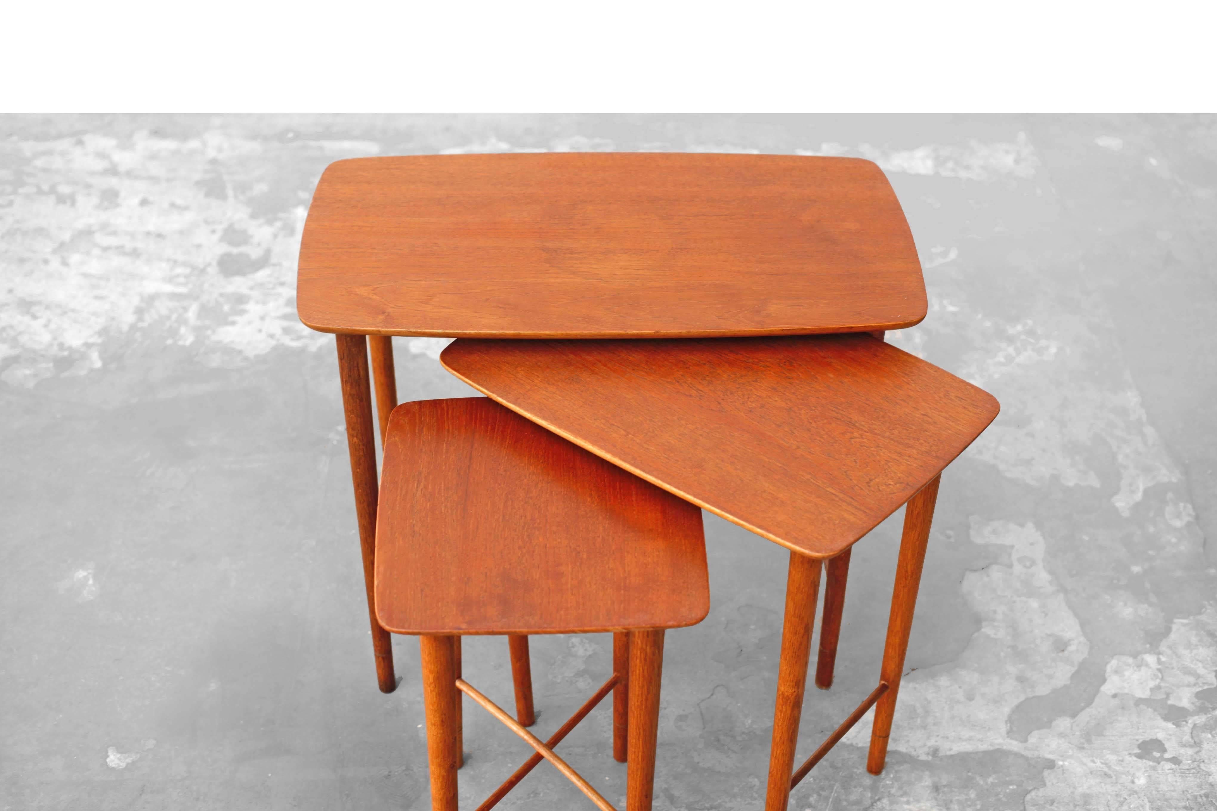 Danish Modern Teak and Oak Nesting Tables, 1960s For Sale 5