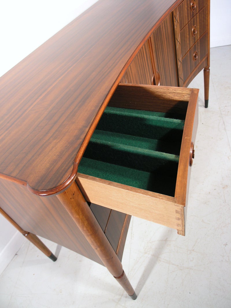 Italian Style Walnut Curved Sideboard For Sale 2