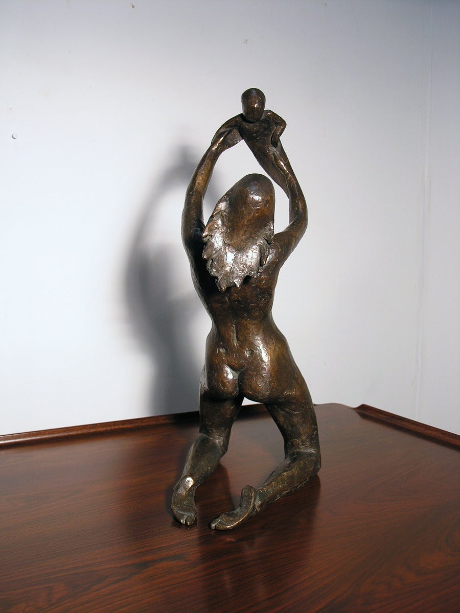 British Laurence Broderick bronze sculpture 'Mother and Child' 1973 For Sale