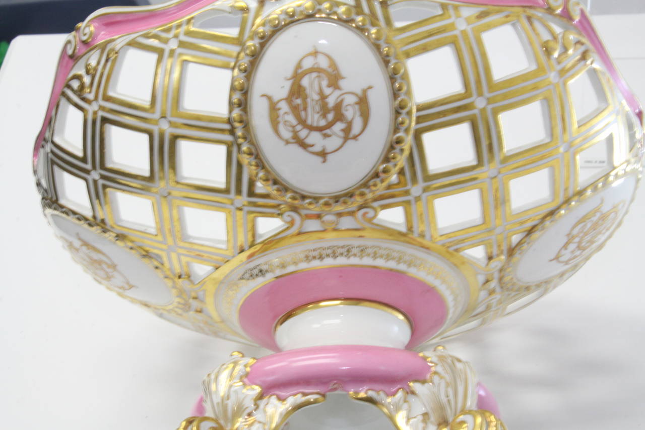 18th Century and Earlier Old Paris Pompadour Pink Centerpiece Bowl with Crest
