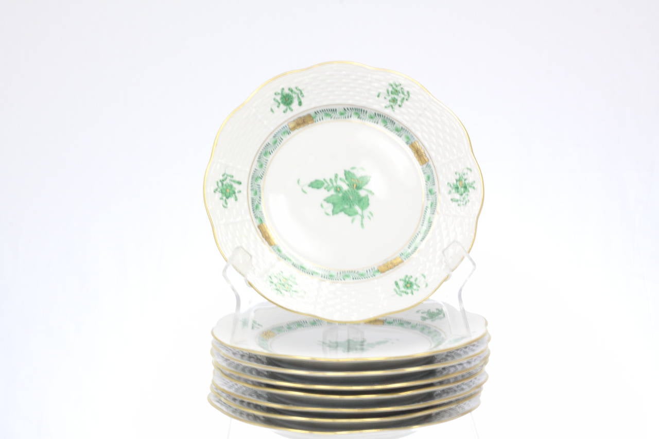 Eight Herend Chinese bouquet green bread and butter plates 6 inch.