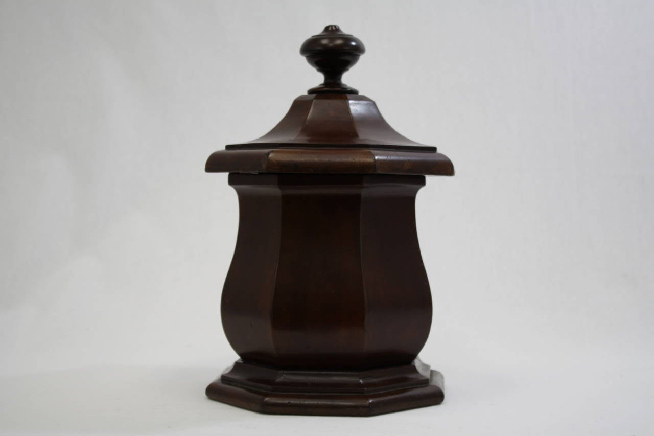 Early 19th Century German Biedermeier Tobacco Jar Walnut In Excellent Condition In Raleigh, NC