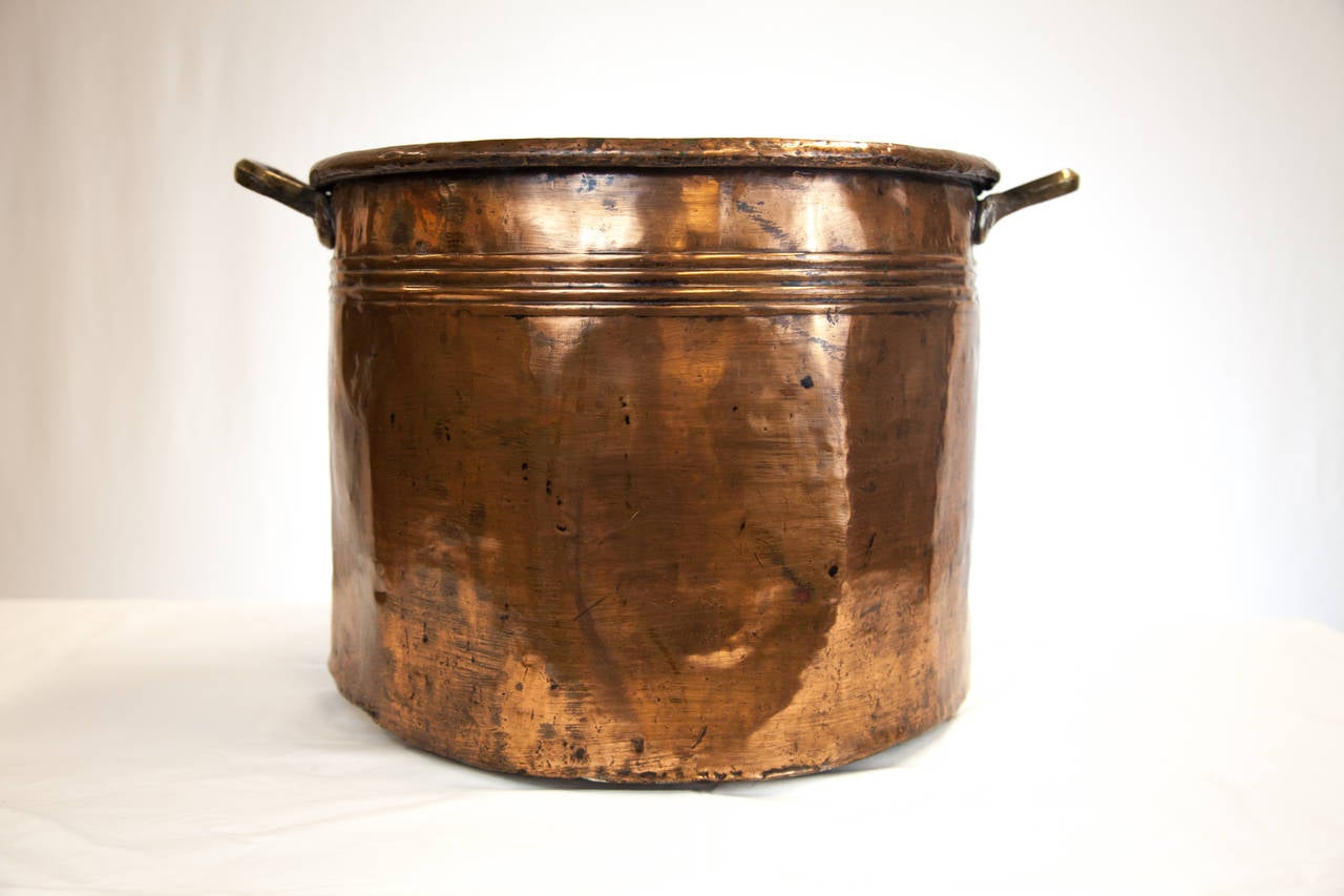 Mid-19th Century Copper Pots In Good Condition In Raleigh, NC