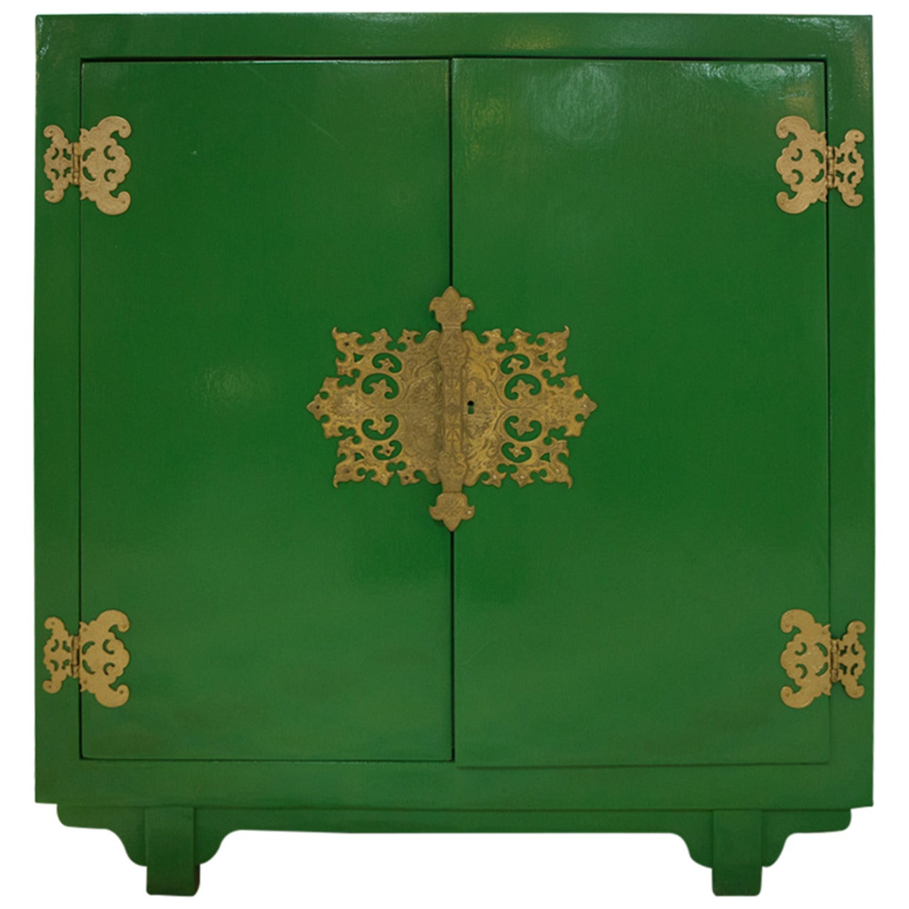 Chinoiserie Green Lacquered Cabinet