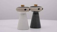 Salt and Mrs. Pepper von Bennington Pottery von David Gil
