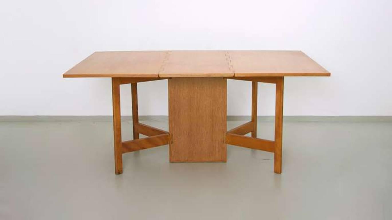 Mid-Century Modern George Nelson Gate-Leg Dining Table Model 4656 by Herman Miller in Oak