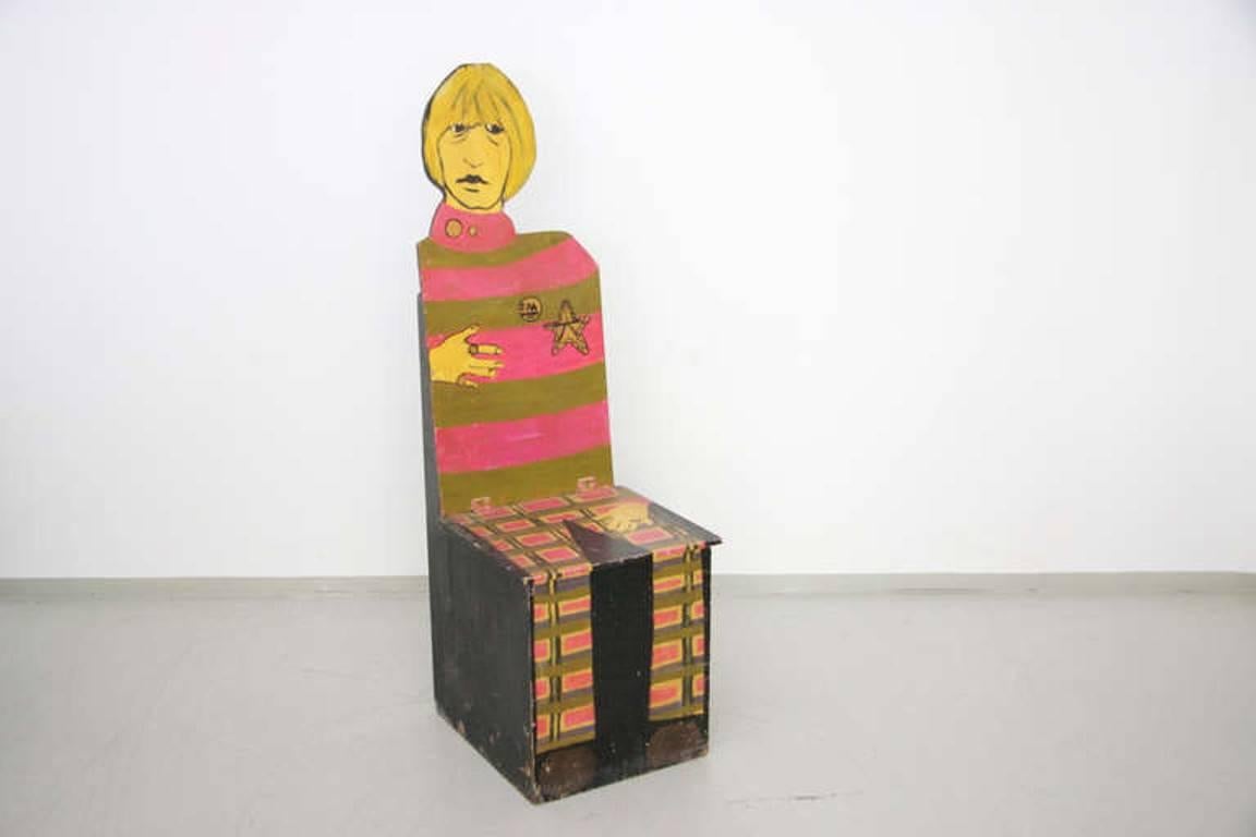 Einzigartiger Stuhl des amerikanischen Künstlers Dan Shupe aus lackiertem Holz. 
Unterschrieben!