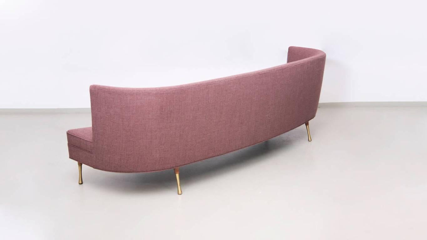 Curved Sofa by Kipp Stewart for Directional in Kvadrat Fabric In Excellent Condition In Berlin, DE