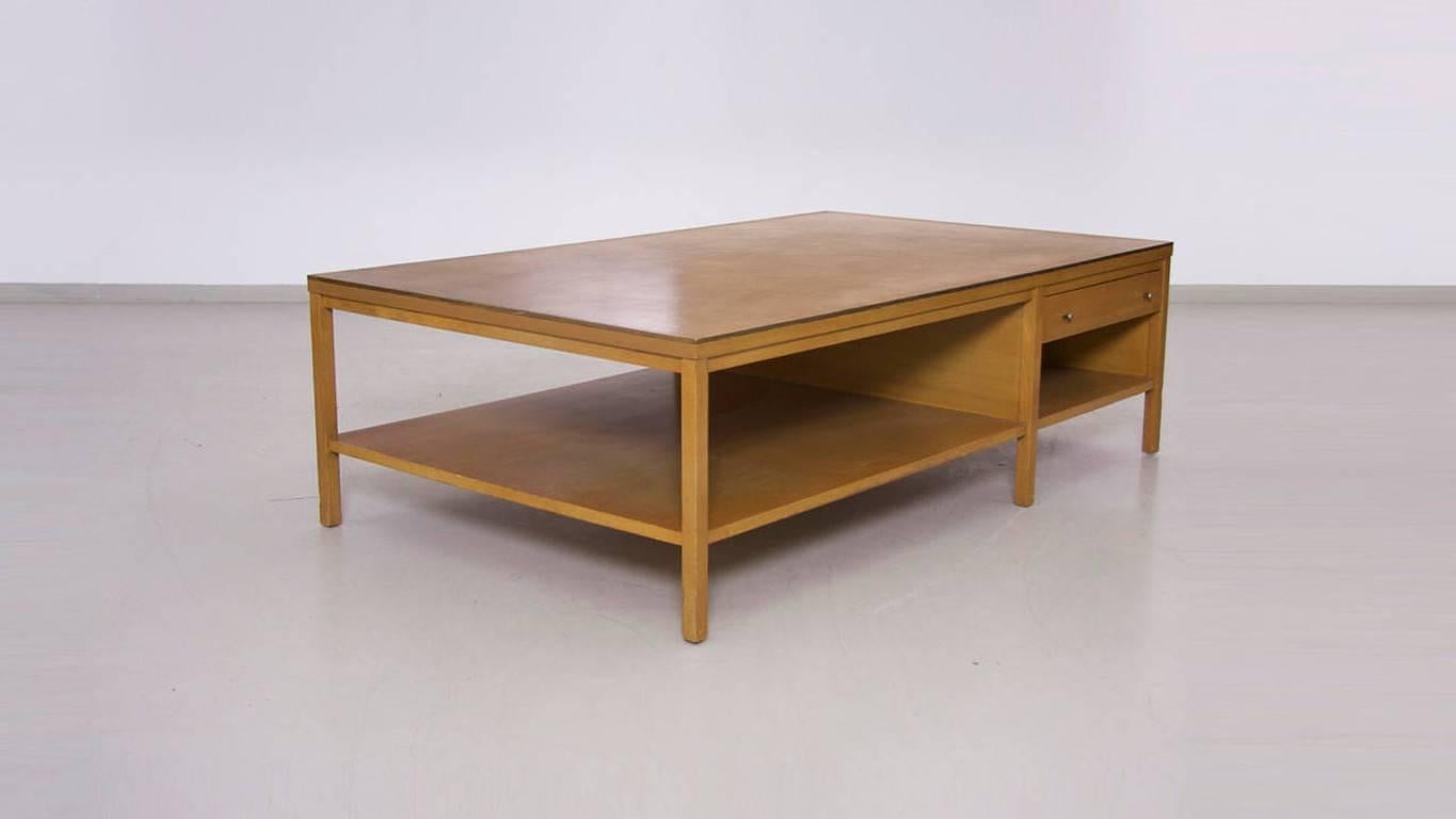 Rare Paul McCobb Coffee Table with Leather Top for Calvin In Good Condition In Berlin, DE