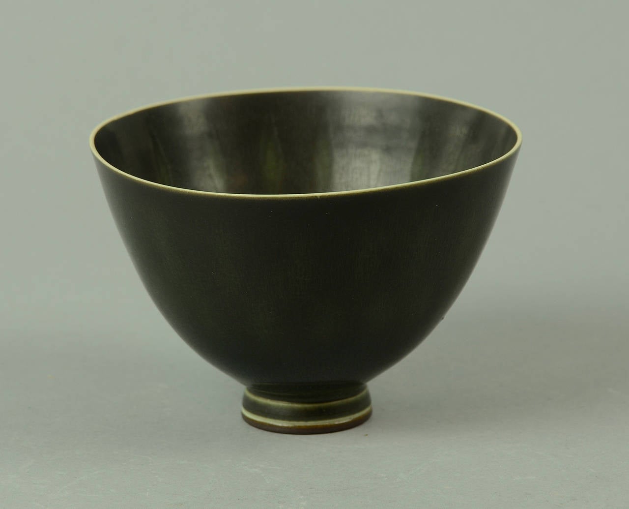 Unusual Patterned Bowl with Black Glaze by Berndt Friberg In Excellent Condition In New York, NY