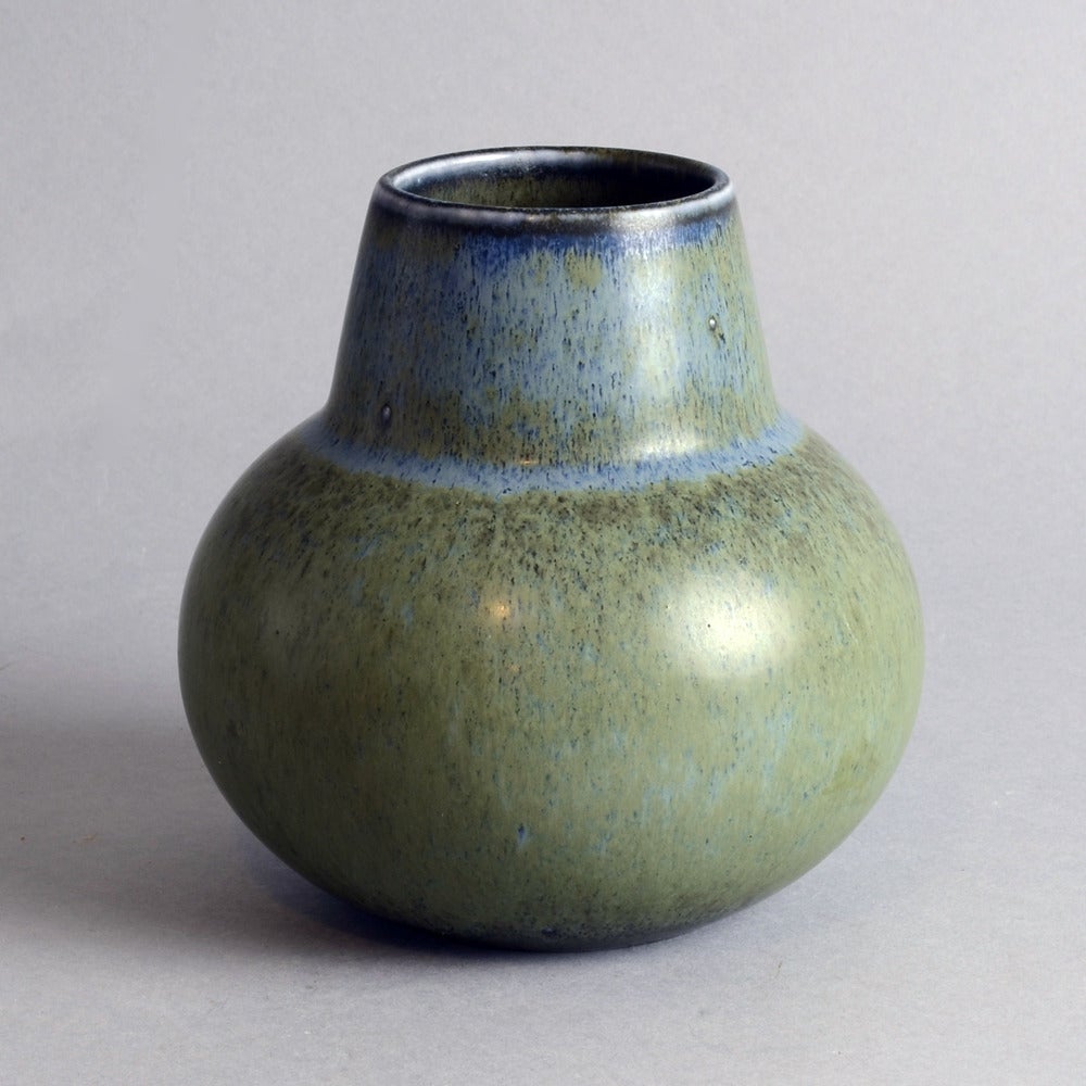 1. Stoneware vase with blue and olive haresfur glaze, 1950s-1960s.
Dimensions: Height 6