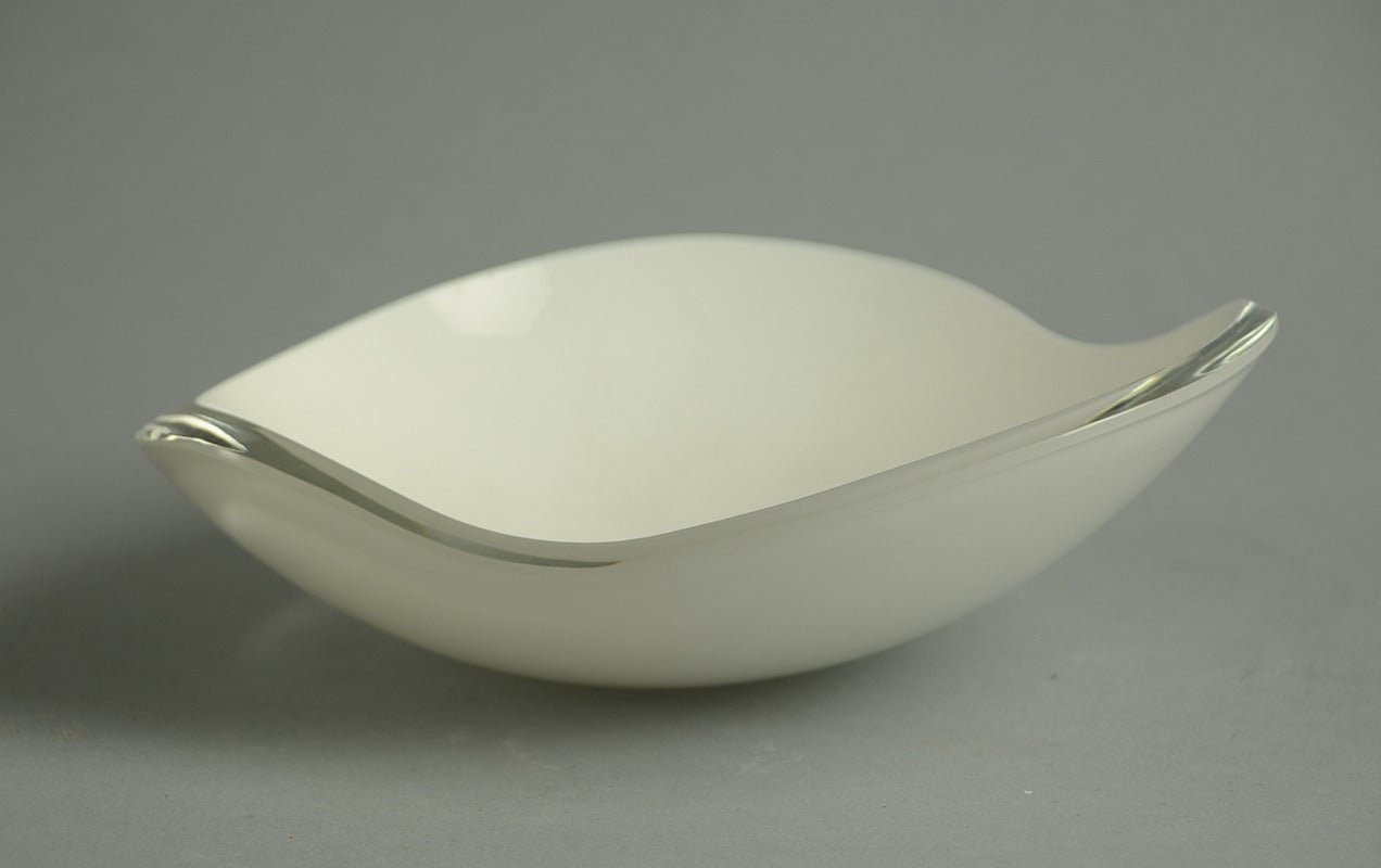 Scandinavian Modern Asymmetrical Bowl by Gunnel Nyman for Iittala For Sale