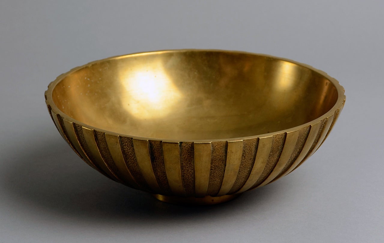 Bowl of polished bronze, 1930s.
