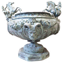 19th Century Bronze Medici Vase in the Style of Louis XVI