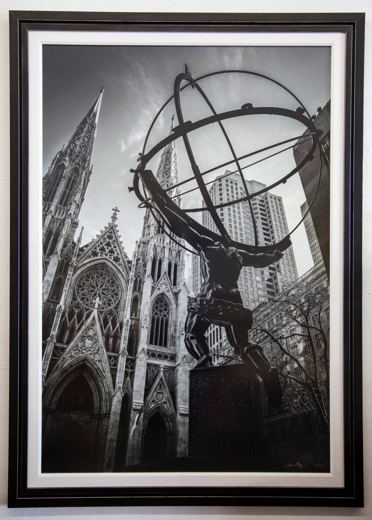 Fotografia di grande formato firmata e numerata "Atlas" di Sam Nizam in primo piano su NatGeo