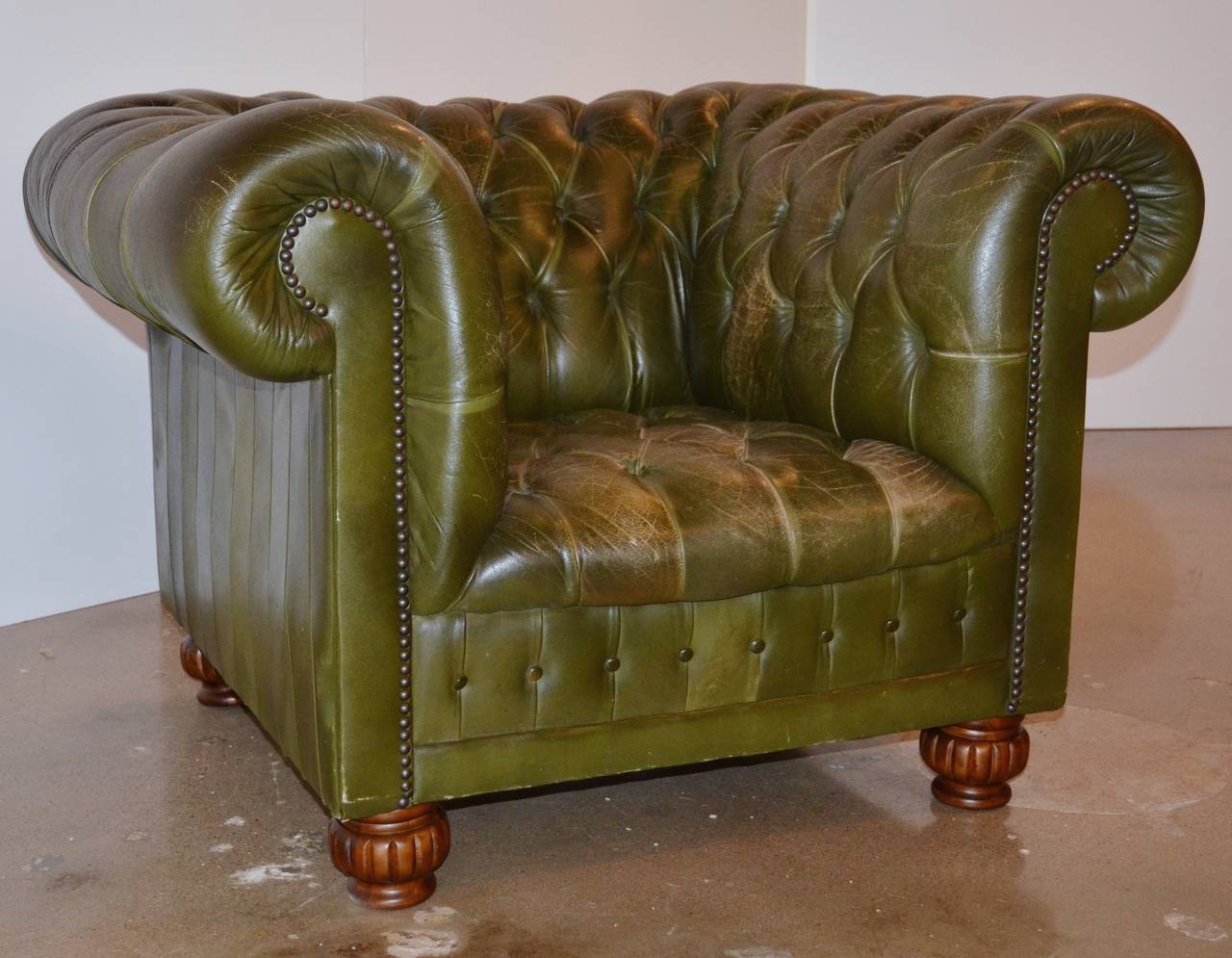 Green Leather Chesterfield Lounge Chair 2