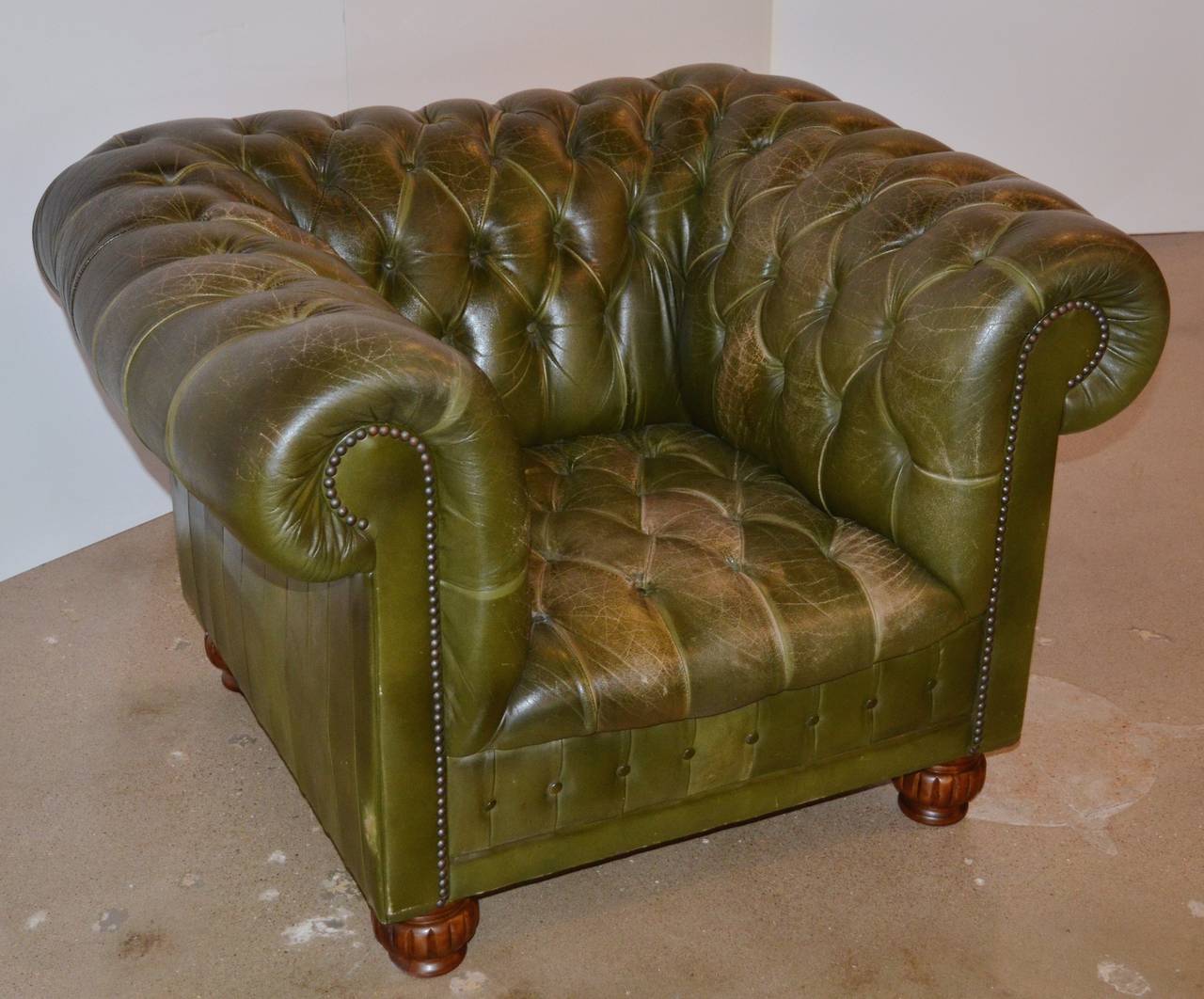 Green Leather Chesterfield Lounge Chair 3