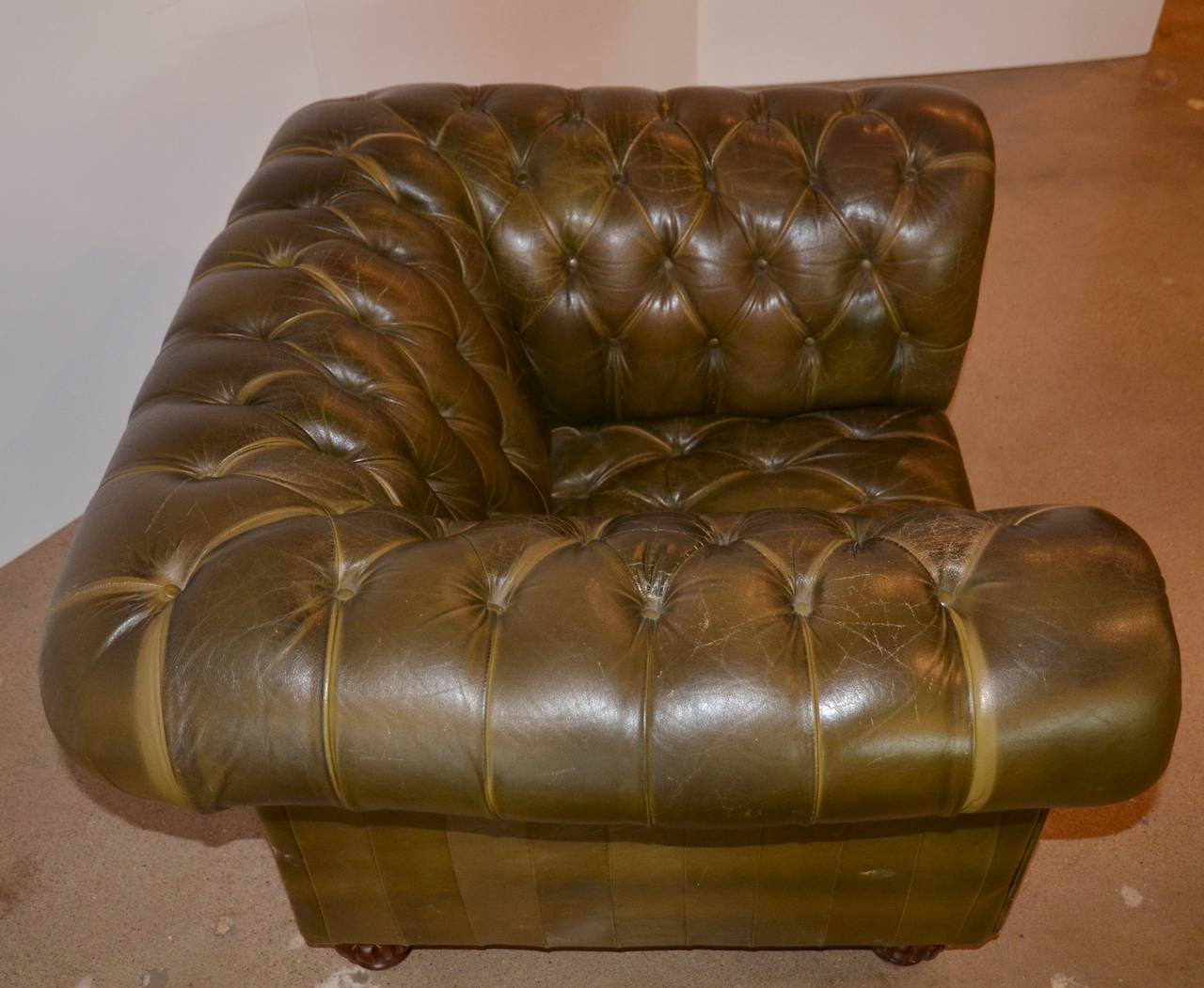 Green Leather Chesterfield Lounge Chair 4