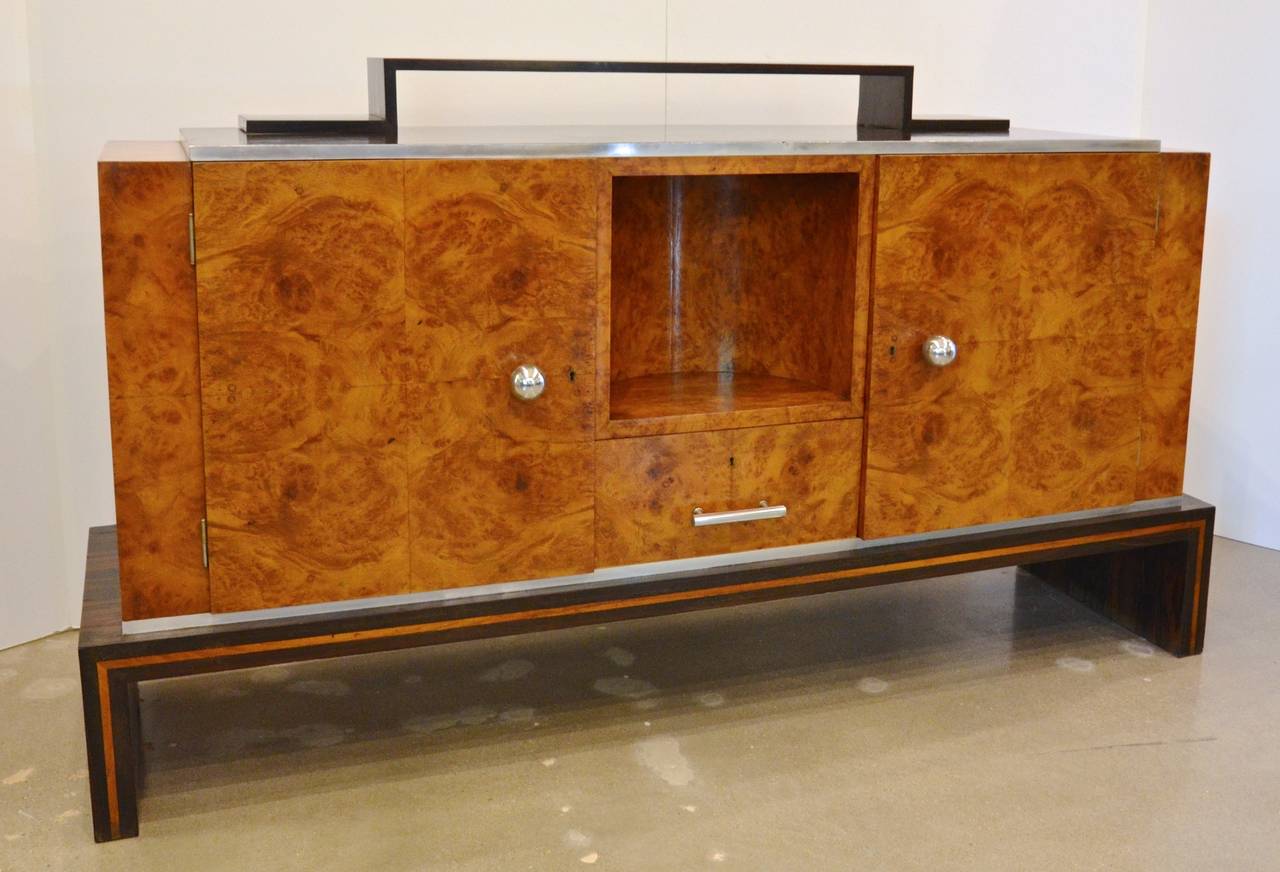 Italian 1930s Burl and Rosewood Sideboard or Bar In Excellent Condition In Austin, TX