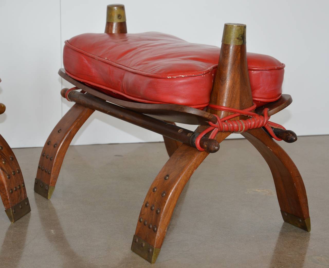 camel stool images