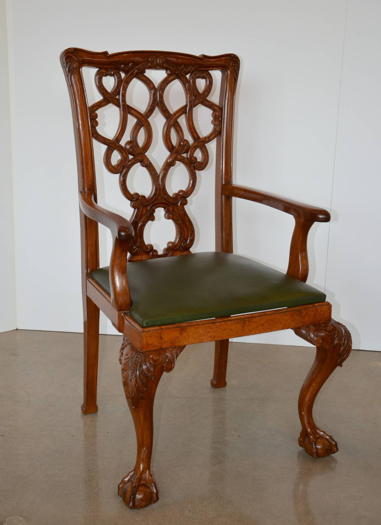 English Mahogany Chippendale Dining Chairs For At 1stdibs British English Mahogany Chippendale Dining Chairs For
