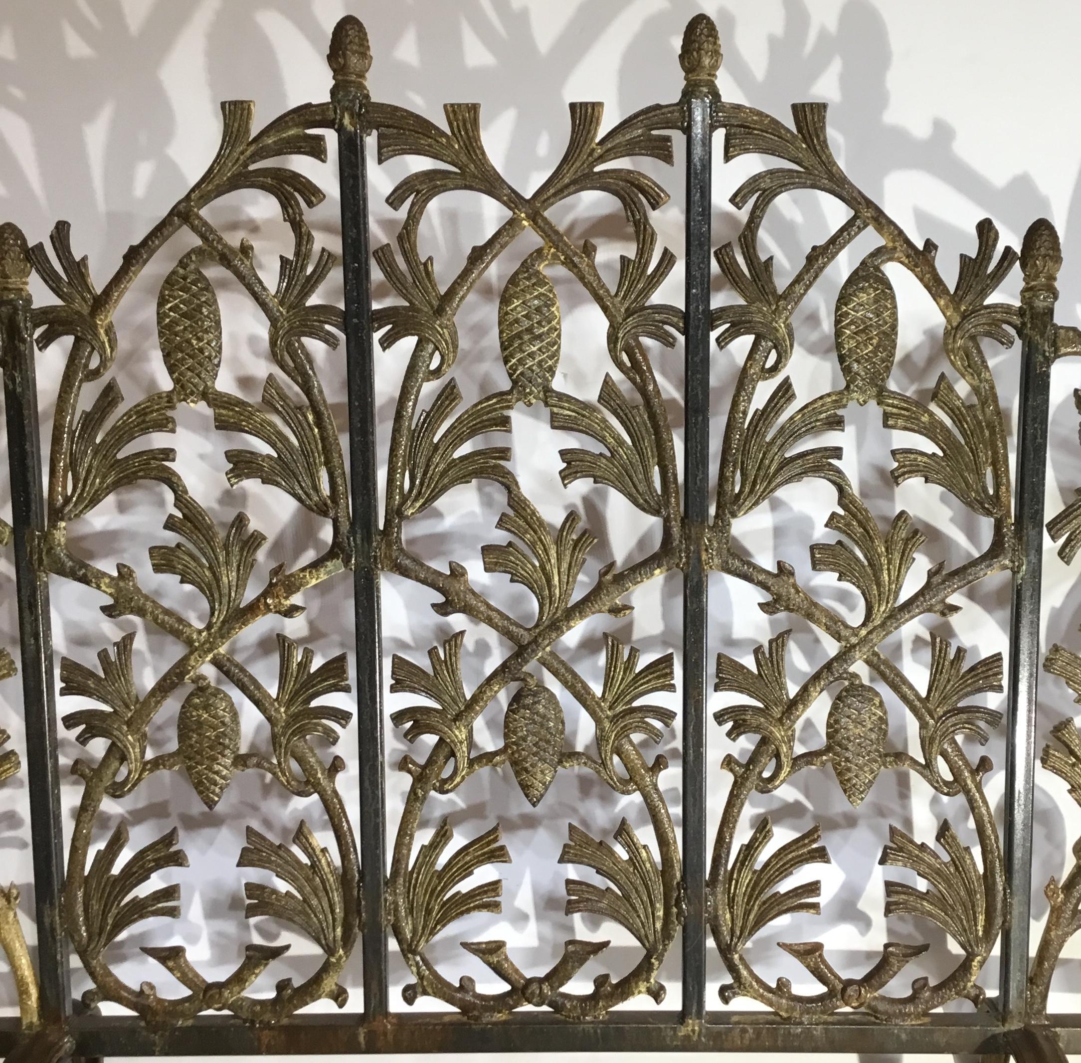 Iron Pinecone Fireplace Screen In Good Condition In Delray Beach, FL