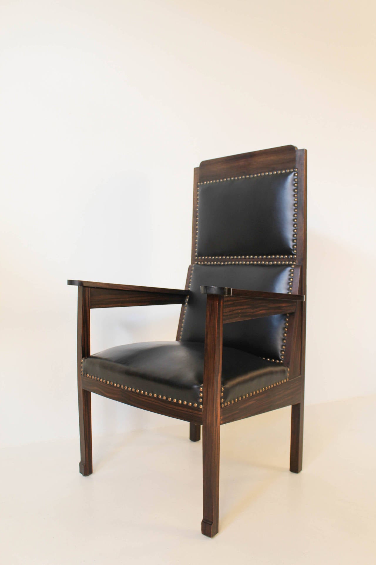 Rare Pair of Solid Macassar Ebony Arts & Crafts Armchairs by H. P. Berlage In Excellent Condition In Amsterdam, NL