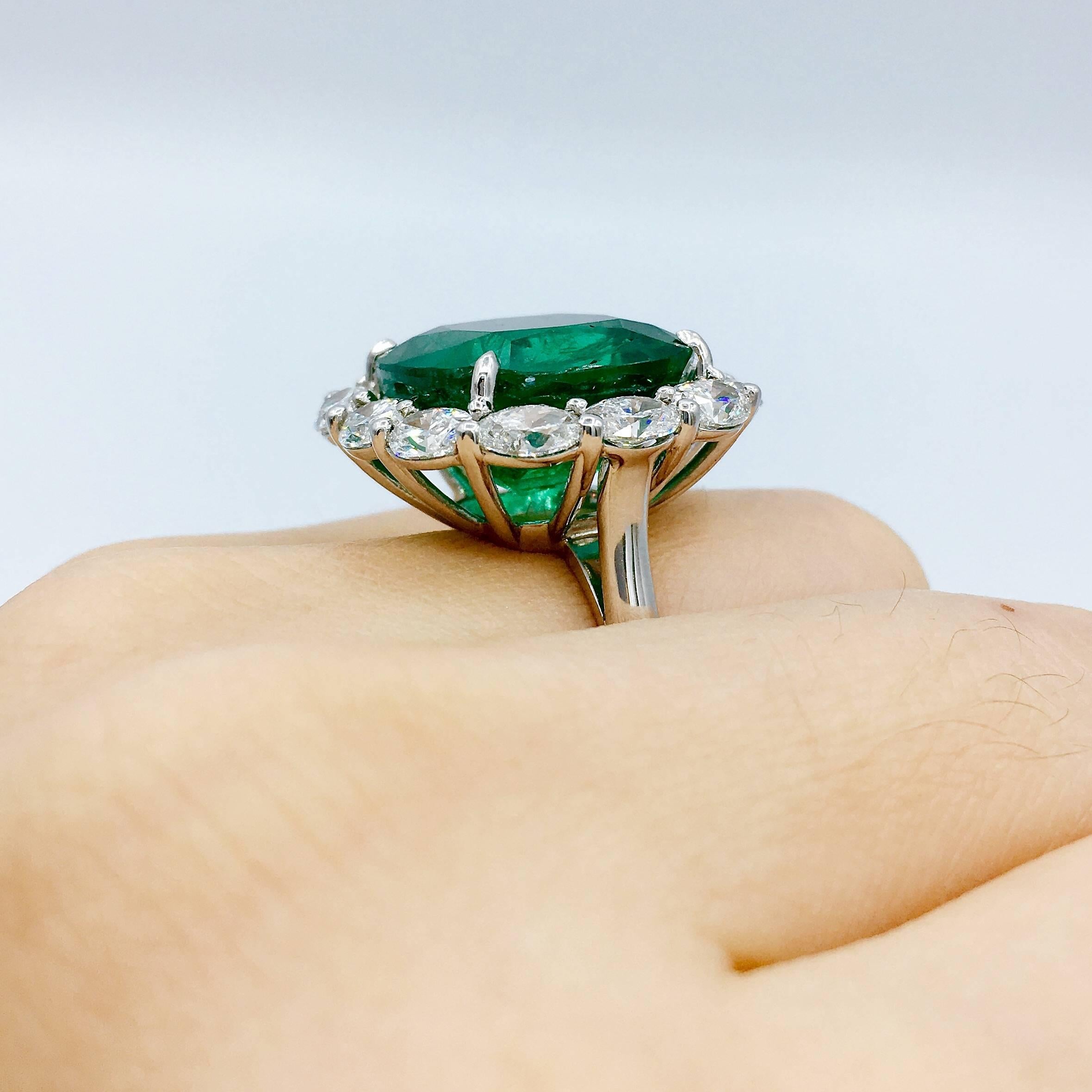 Emilio Jewelry 17.00 Carat Gem Quality Emerald Diamond Ring In New Condition In New York, NY