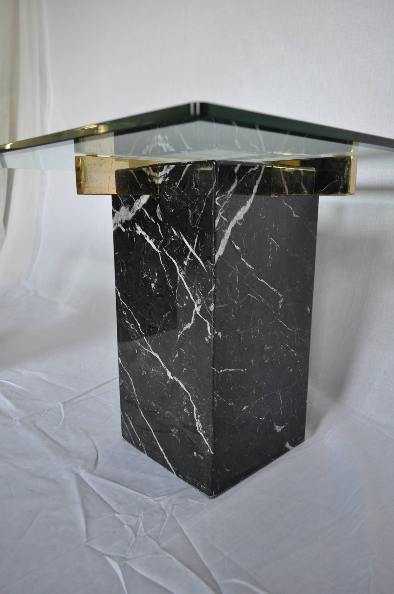 Italian Marble Pedestal Side Tables Attributed to Artedi In Excellent Condition In Lambertville, NJ