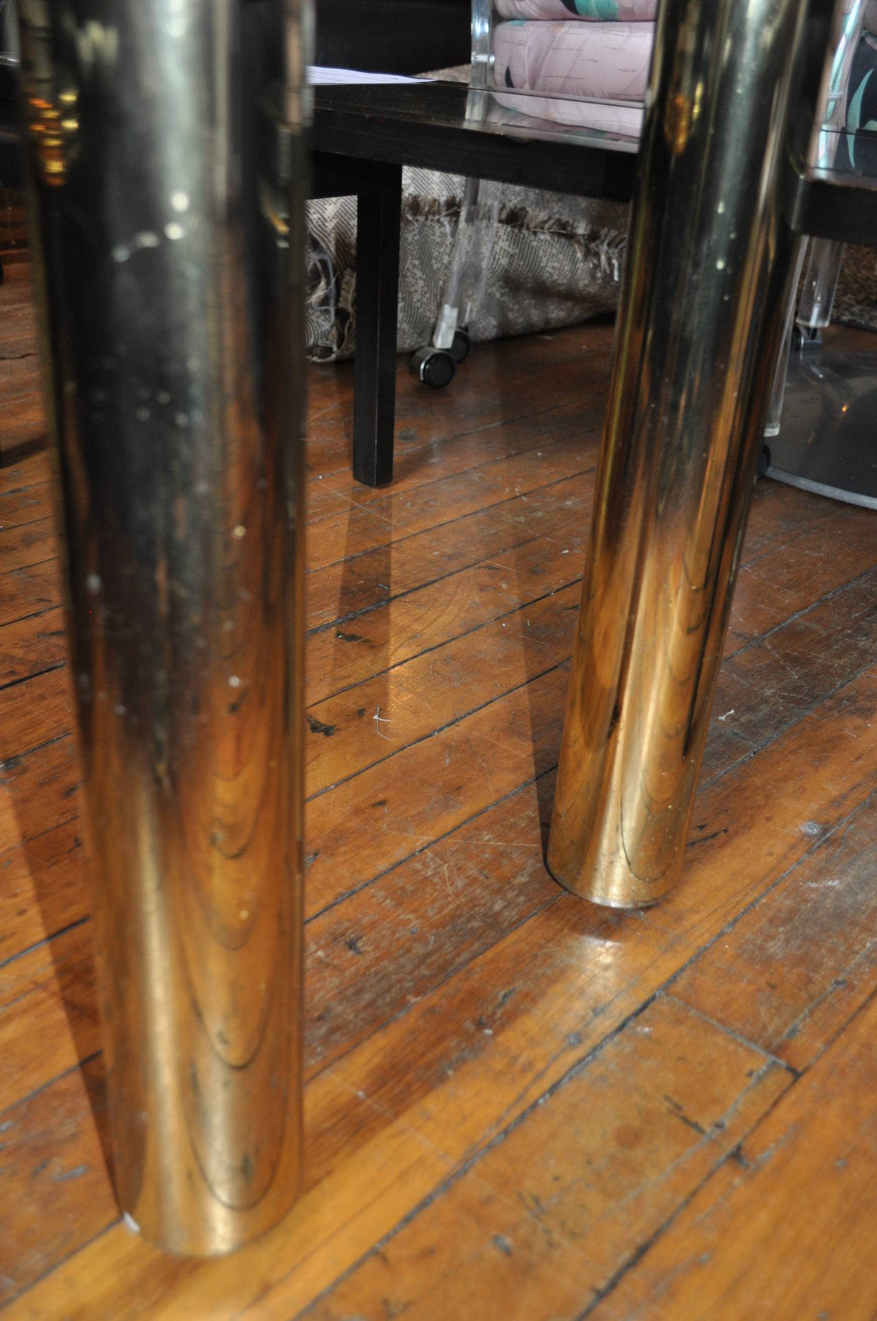 Mid Century Modern Hollywood Regency Brass and Glass Console Table In Good Condition For Sale In Lambertville, NJ