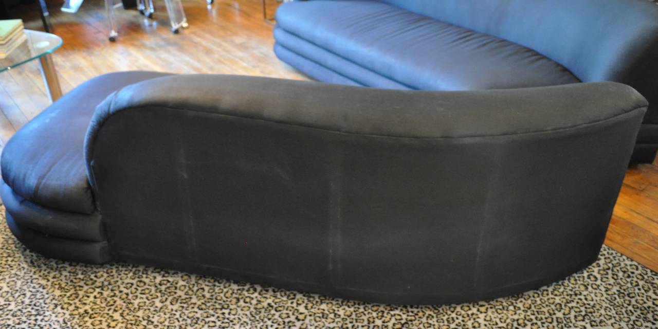 Large Curved Mid-Century Modern Sectional Sofa In Good Condition In Lambertville, NJ