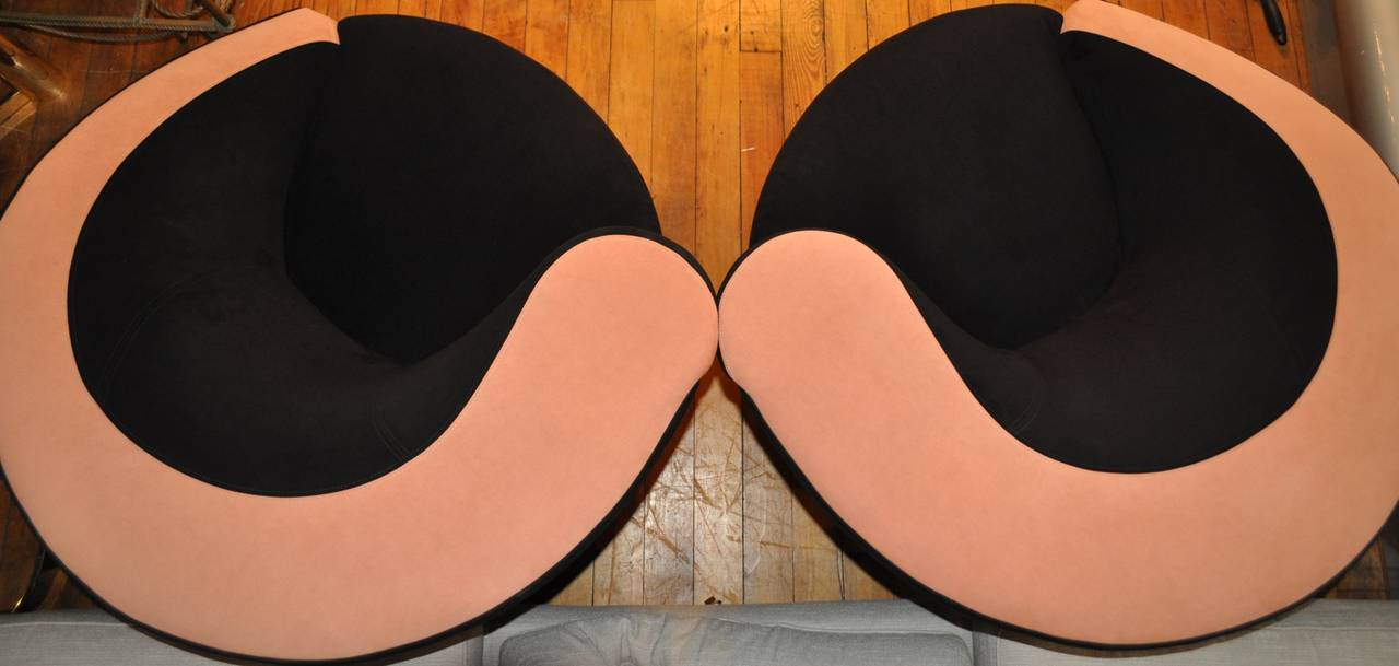 Vladimir Kagan Nautilus Swivel Lounge Chairs for Directional In Excellent Condition In Lambertville, NJ