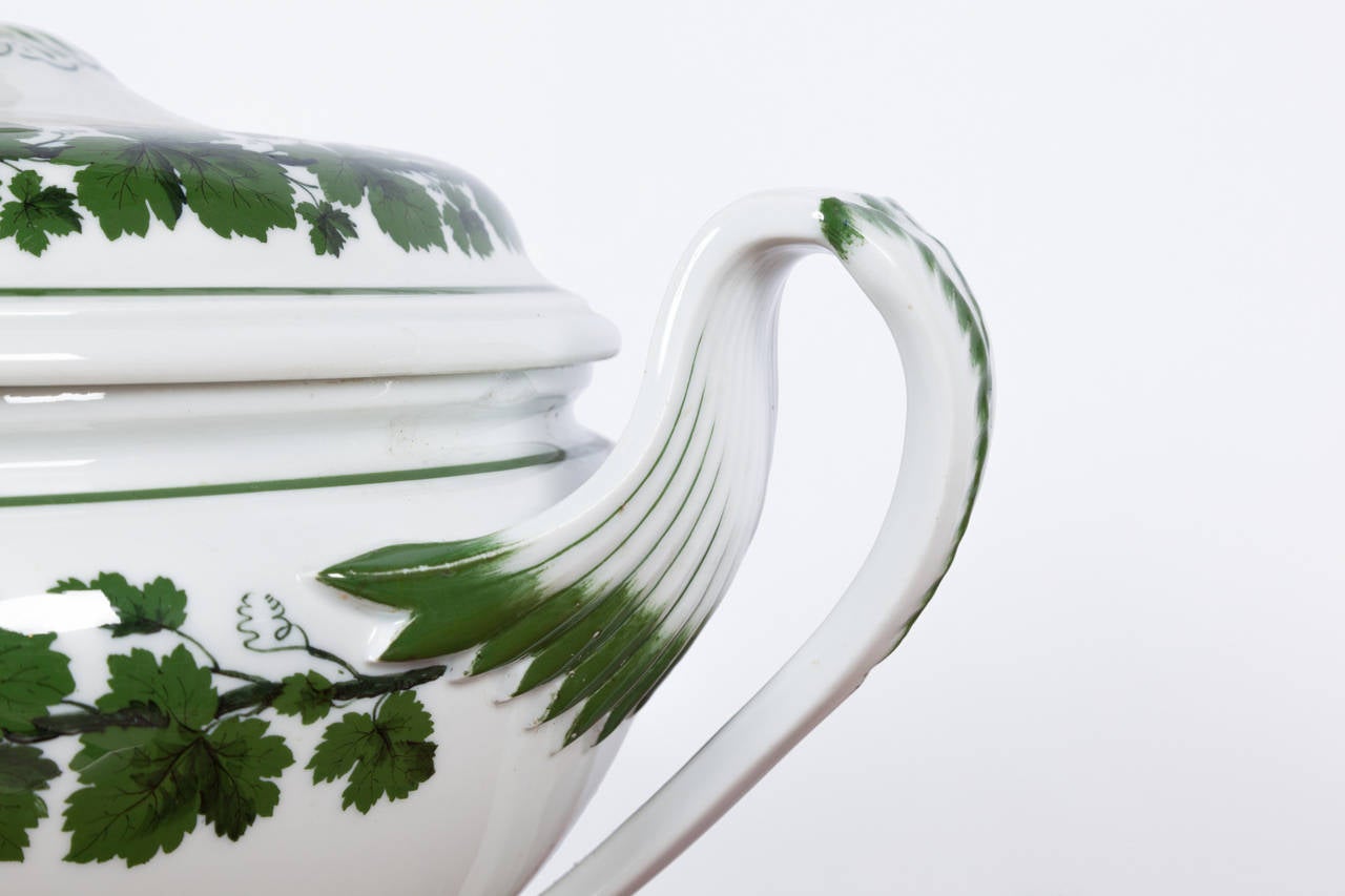 Soupière et six assiettes en porcelaine de Meissen, fin du 19ème siècle Bon état - En vente à Chappaqua, NY