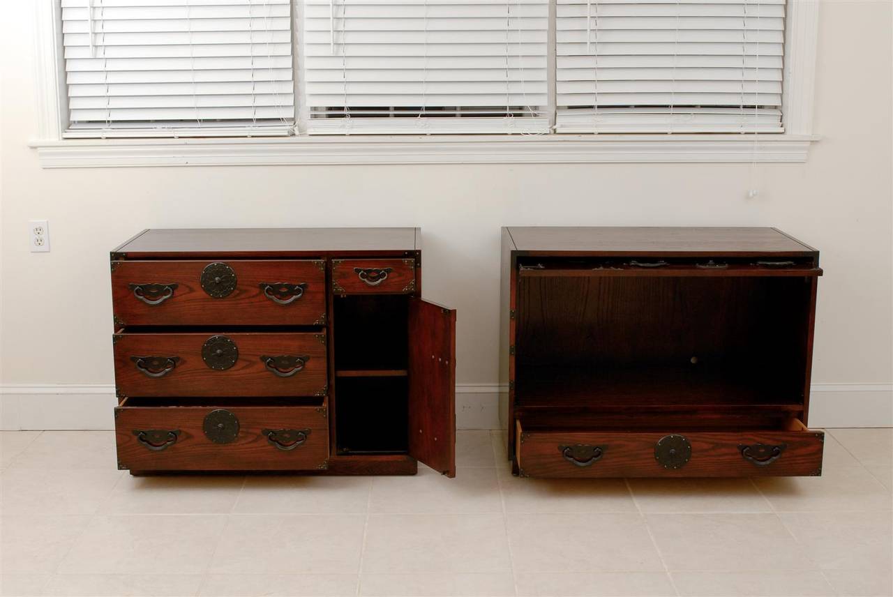 Late 20th Century Amazing Restored Pair of Vintage Modern Tansu Chests by Baker