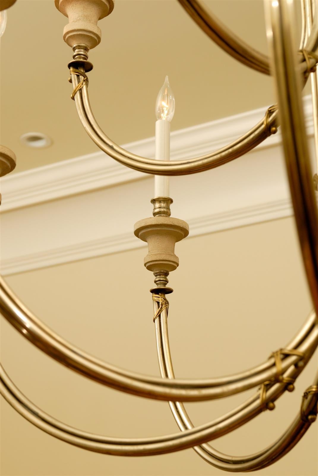 Lustre élégant et moderne à 12 lumières en nickel et laiton en vente 1