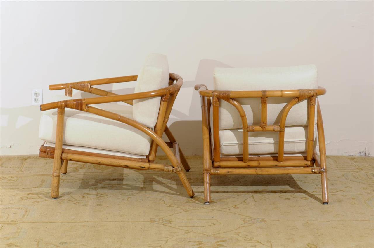 Mid-20th Century Stylish Pair of Modern Lounge Chairs by Ficks Reed