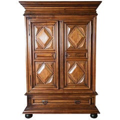 Armoire de château du XVIIIe siècle de style Louis XIII