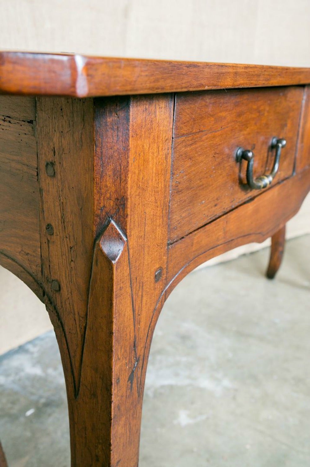 french country entry table
