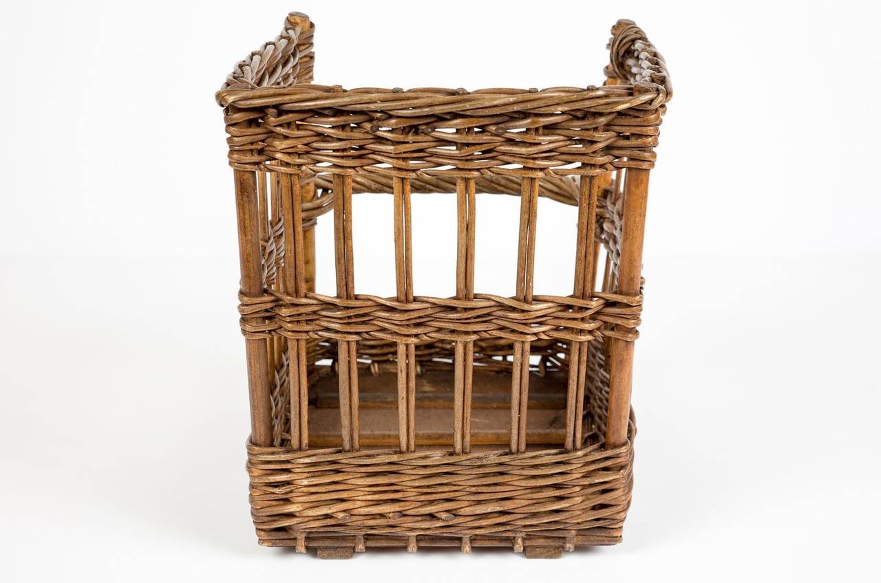 Folk Art Short Open-Sided French Baguette Basket