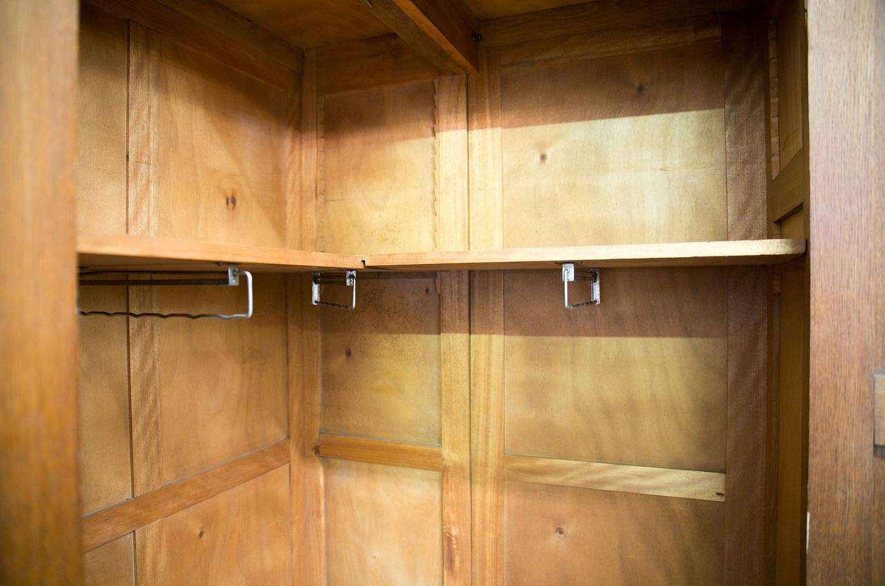 corner closet cabinet