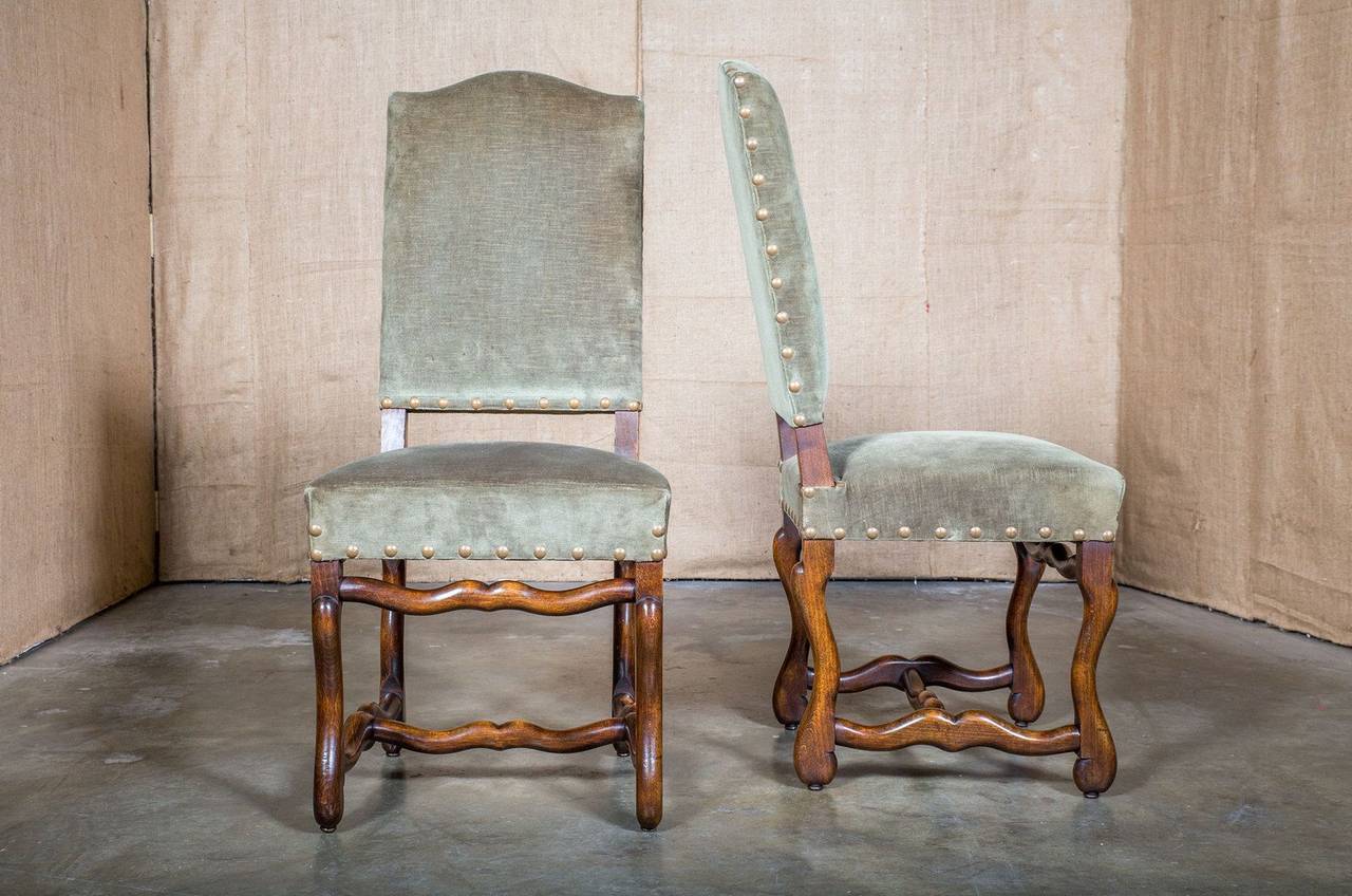 Set of Six Louis XIII Style Os de Mouton Dining Chairs In Excellent Condition In Birmingham, AL