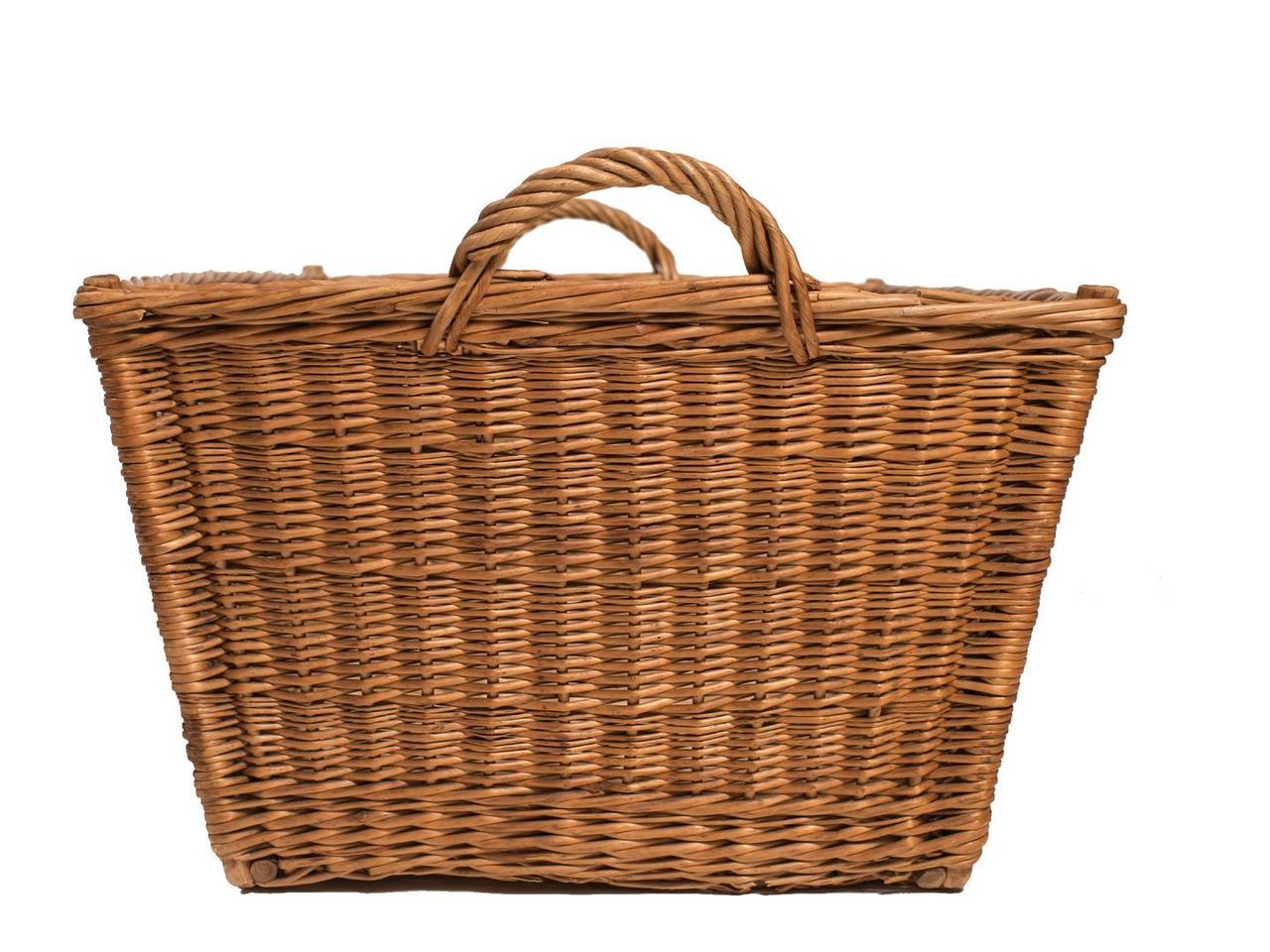 Handwoven Country French Basket In Good Condition In Birmingham, AL