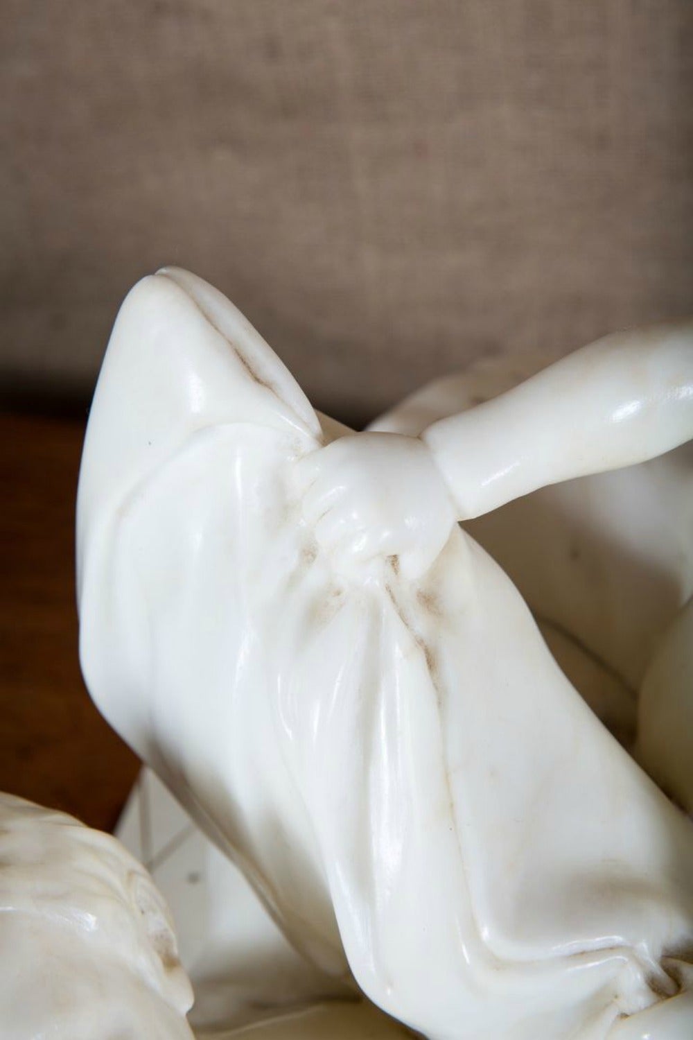 Early 20th Century Italian Hand Carved Alabaster Sculpture For Sale 6