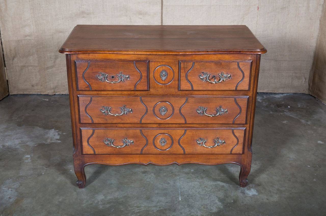 Country French Louis XV Style Walnut Commode In Excellent Condition In Birmingham, AL