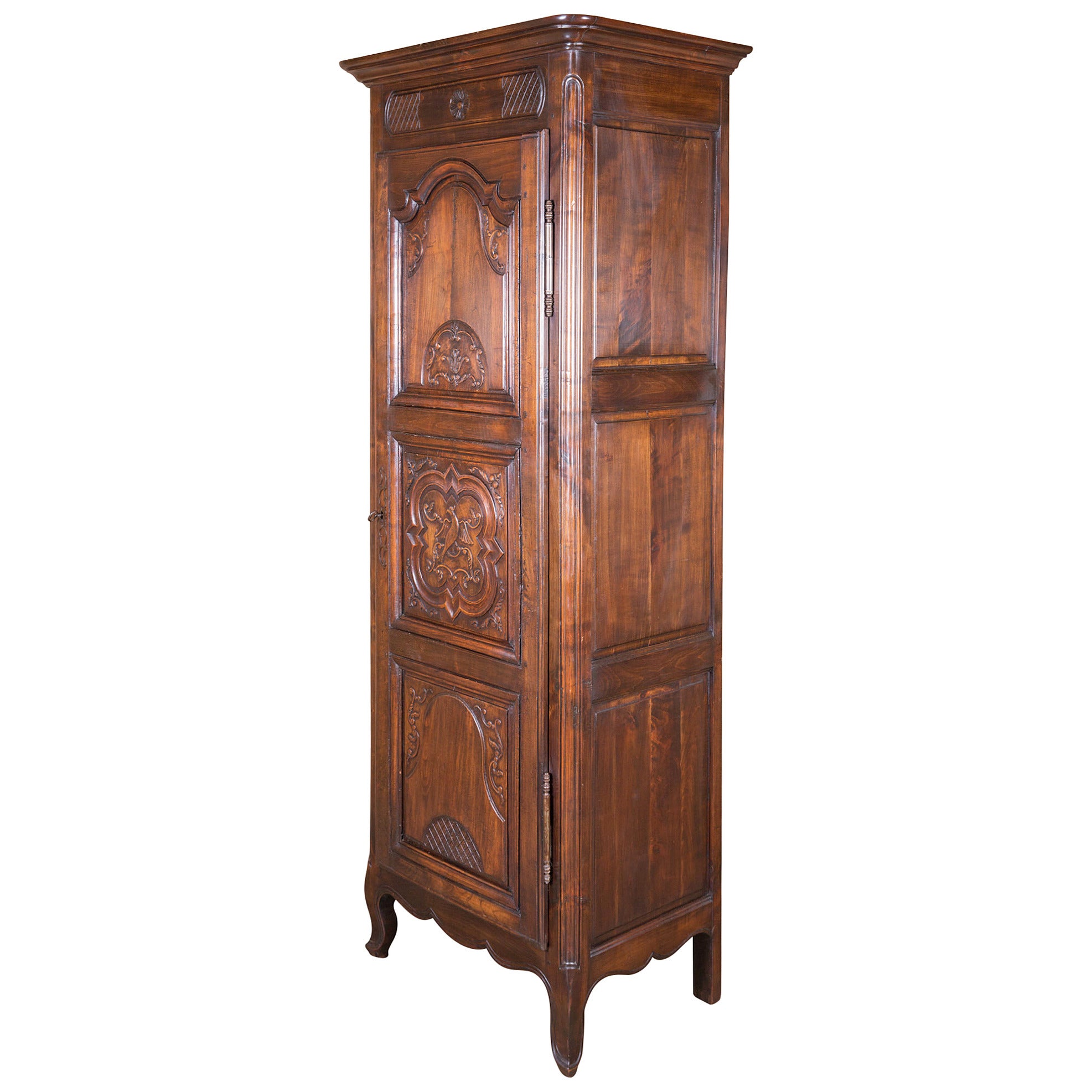 Country French Louis XV Bonnetiere in Walnut