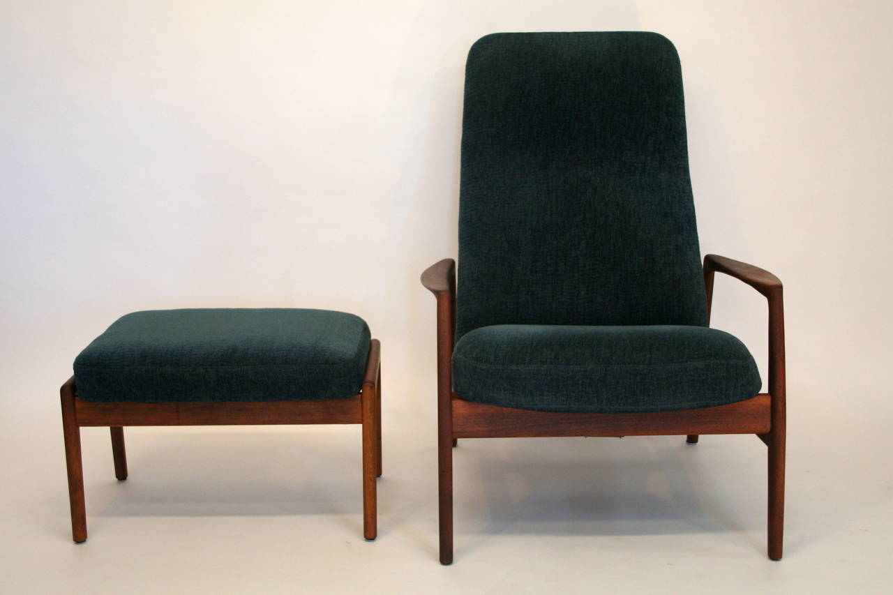 Highback Lounge Chair and Ottoman by Folke Ohlsson for Dux In Good Condition In San Diego, CA
