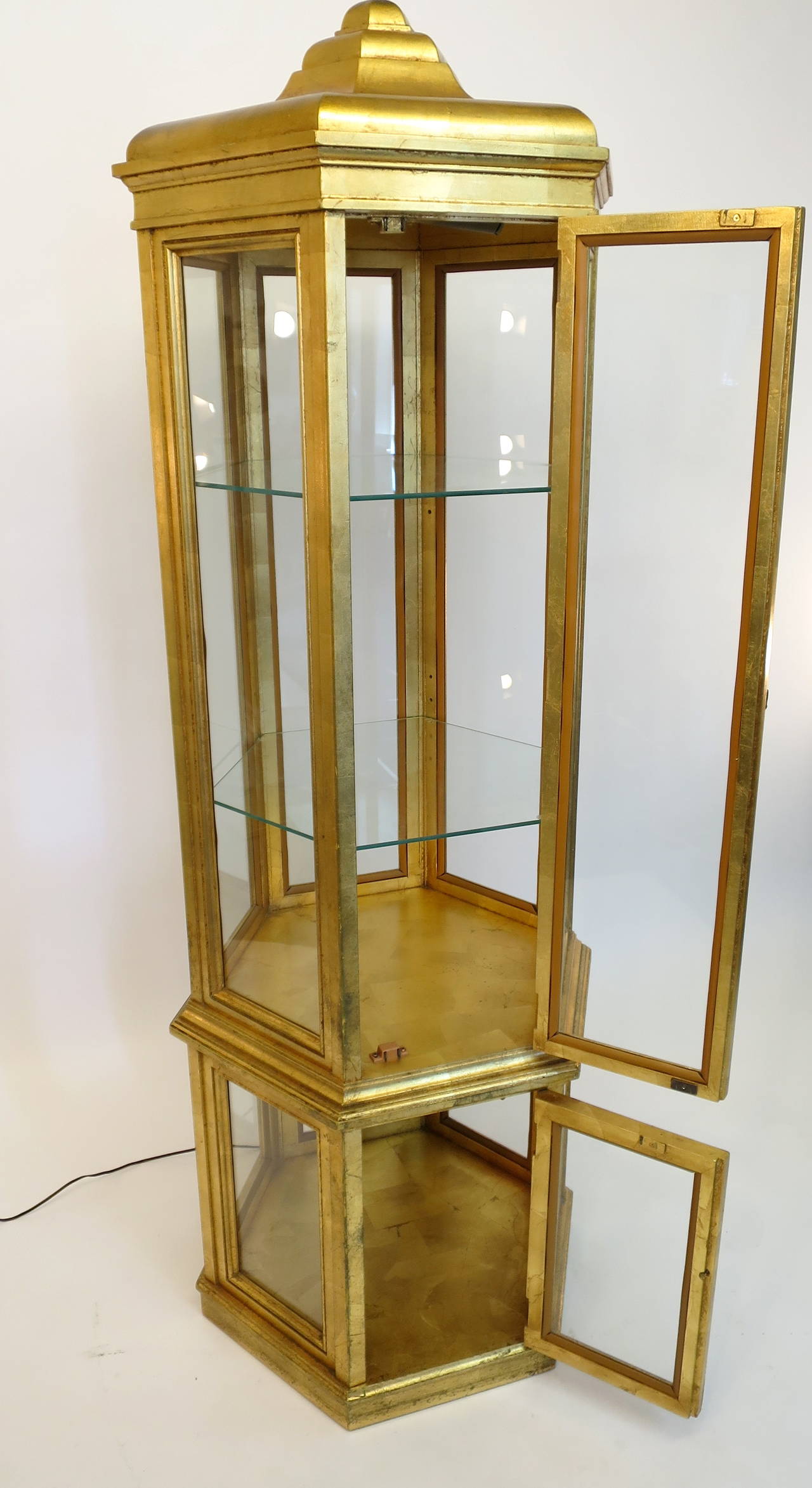 Weiman Furniture Company Gold Leaf Curio Cabinet or Vitrine In Excellent Condition In San Diego, CA