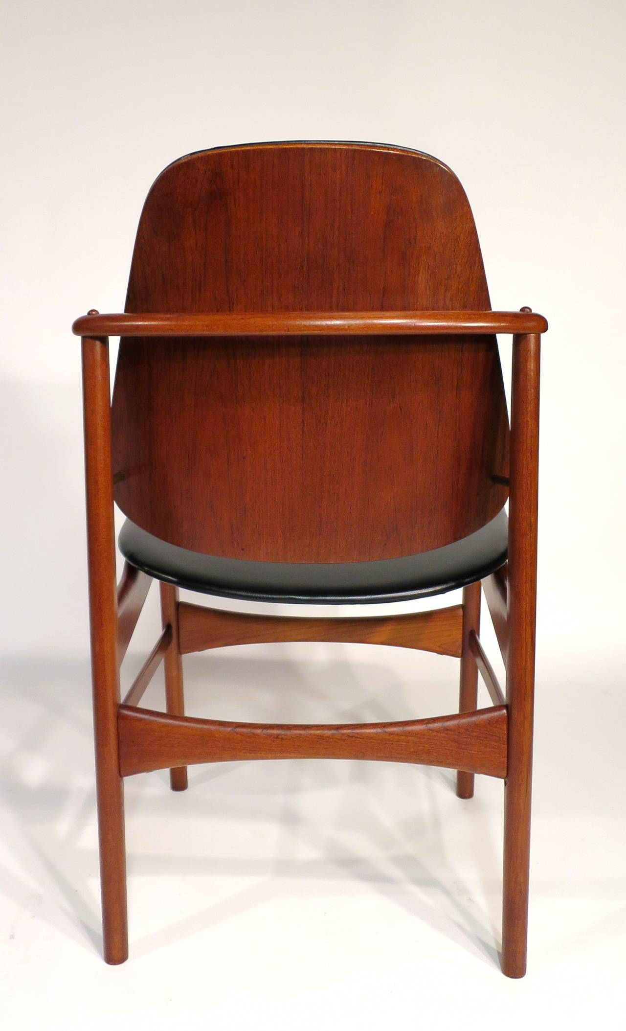 Mid-20th Century Set of Six Danish Modern Chairs by Arne Hovmand-Olsen