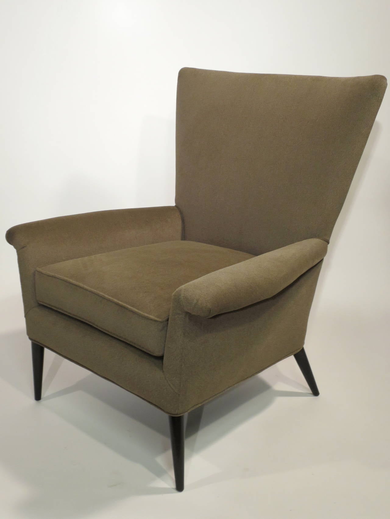 Paul McCobb Lounge Chair #3045.  Excellent reupholstered condition.  Circa 1950s.